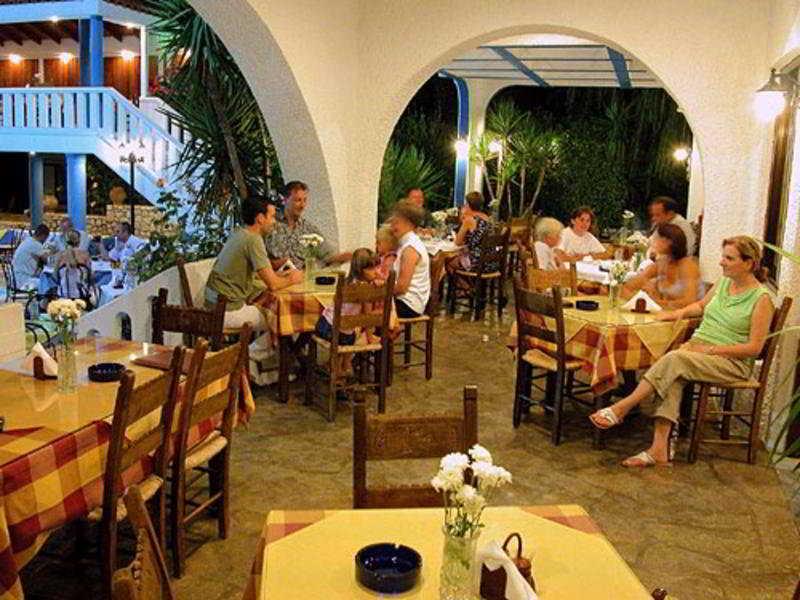 Folia Apartments Chania Agia Marina Restaurante foto